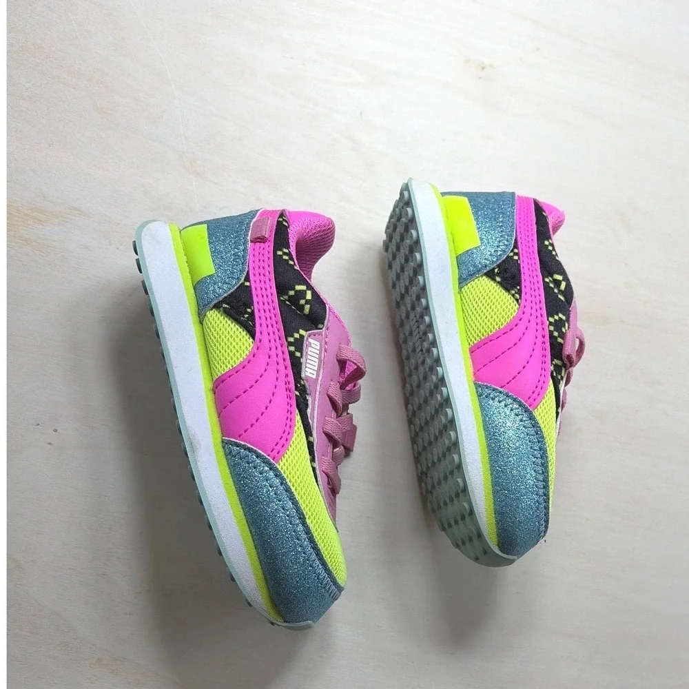 Puma L.O.L.Future Rider Toddler Sneakers Pink Neon Yellow Glitter 7C 385085-01
